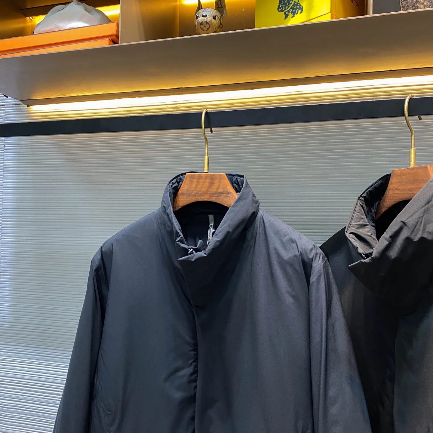 （Black XL）ARC New Arrival ， ！ ， ！ VEILANCE EULER IS ， Premium Series， ， ， Premium ！ ， + EPTFE ， ， ， Breathable ， ， ， / ！ YKK ， ！ + ， ， ， ， ！Black/Navy Blue， ！Size：S-XL S ： 47cm- 112cm- 74cm- 60cm M ： 48cm- 116cm- 75cm- 61cm L ： 49cm- 120cm- 76cm- 62cm XL ： 50cm- 124cm- 77cm- 63cm Size （ ）： 174-140 ， M ！ 135 S ，135-150 M ，150-166 L ，166-184 XL！
